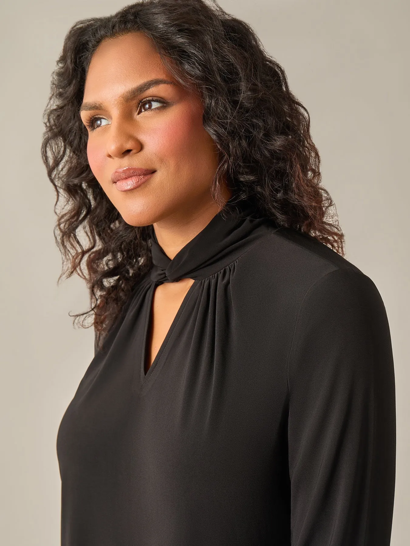 Plus Size Twist Neck Knit Blouse, Black