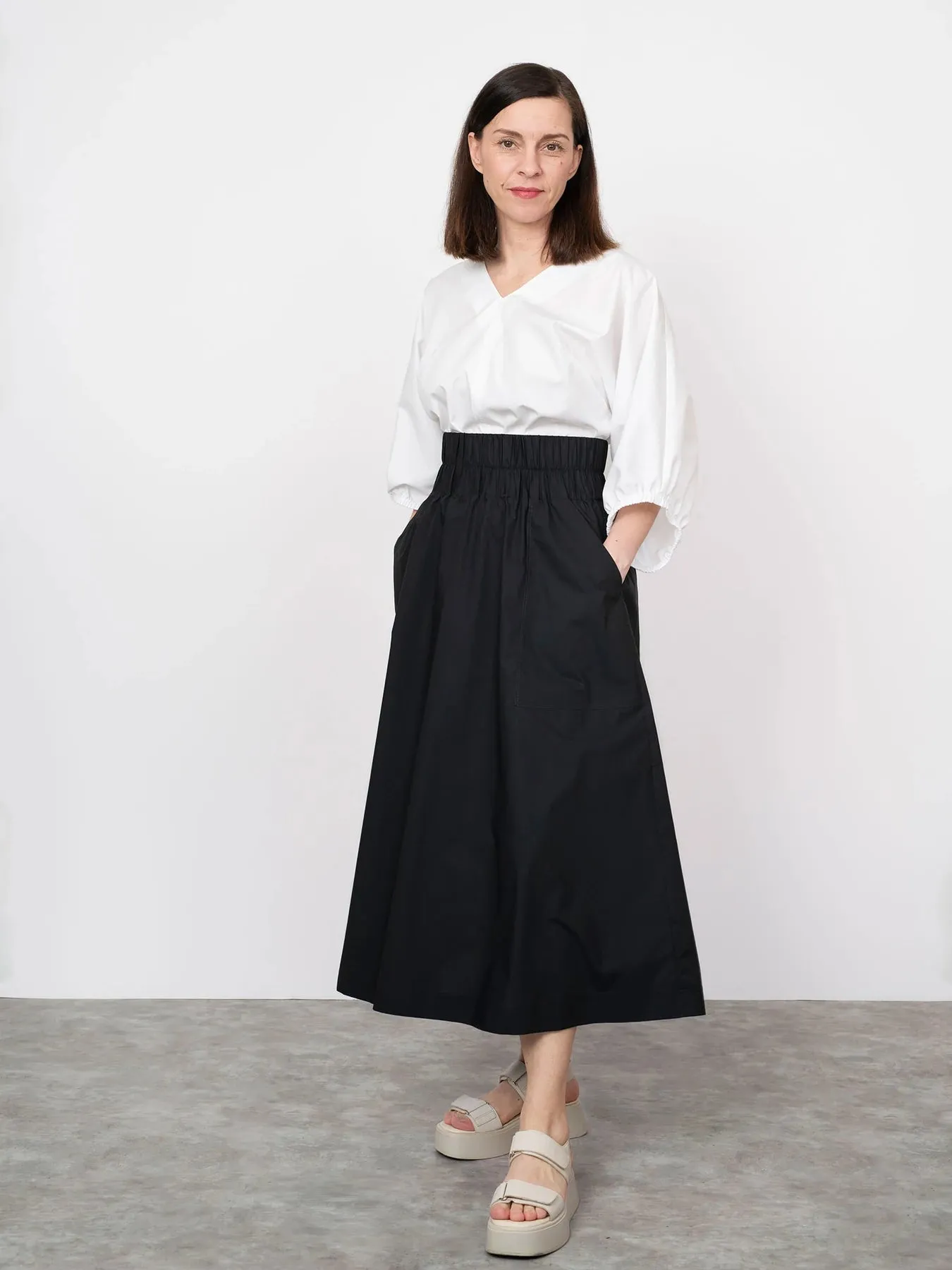 The ASSEMBLY LINE • V-Neck Cuff Top Sewing Pattern (XS - L)